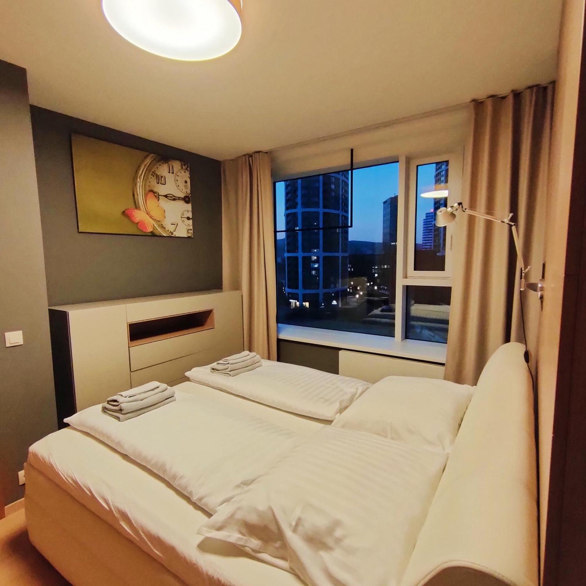 Sag Panorama City Free Parking Bratislava Bagian luar foto
