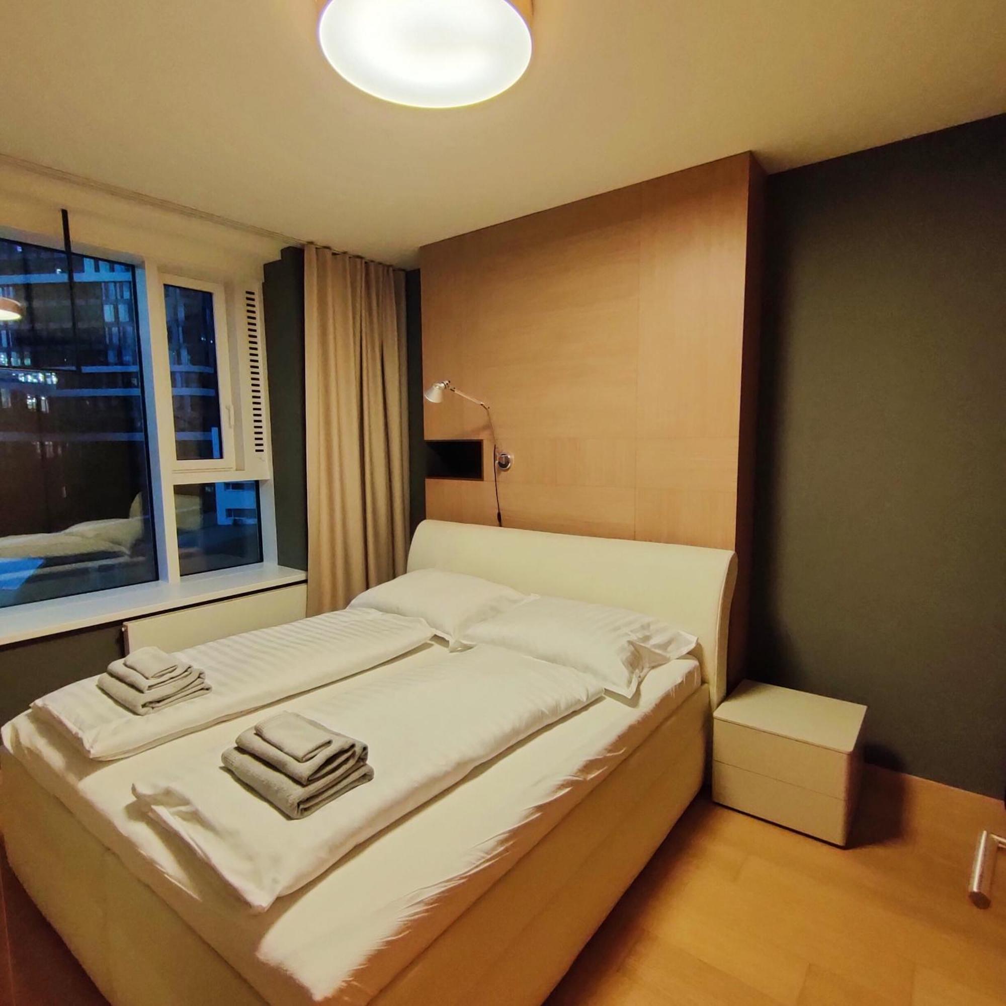 Sag Panorama City Free Parking Bratislava Bagian luar foto